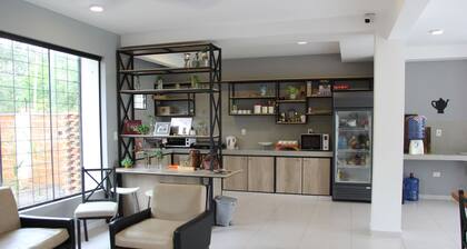 18 Guest House Spacious: Quincho Swimming Pool Games