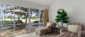 2/2.5 Pool Home on Golf Course in Village of La Reynalda