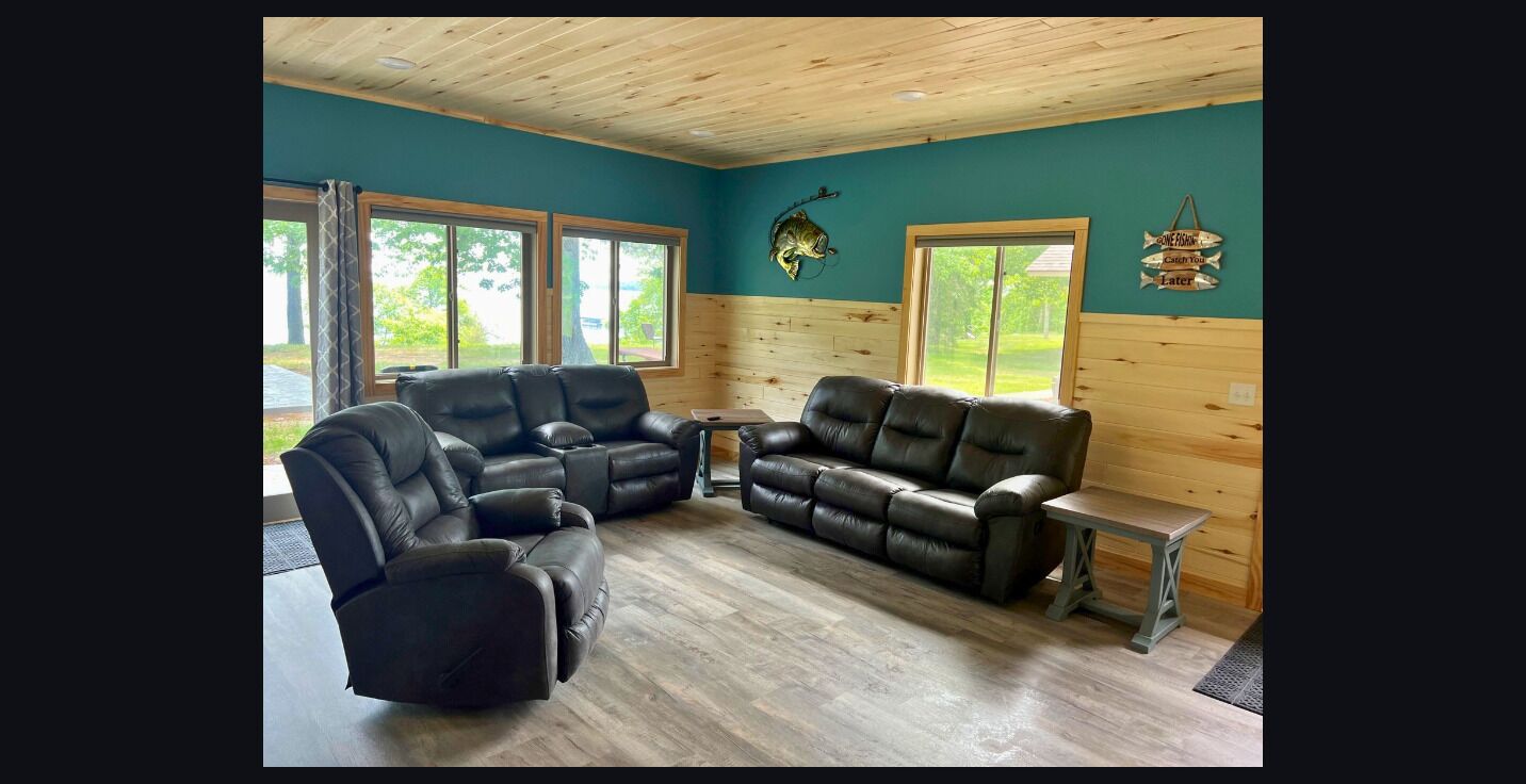 Luxury Cabin, Lake View (Walleye) | Living area