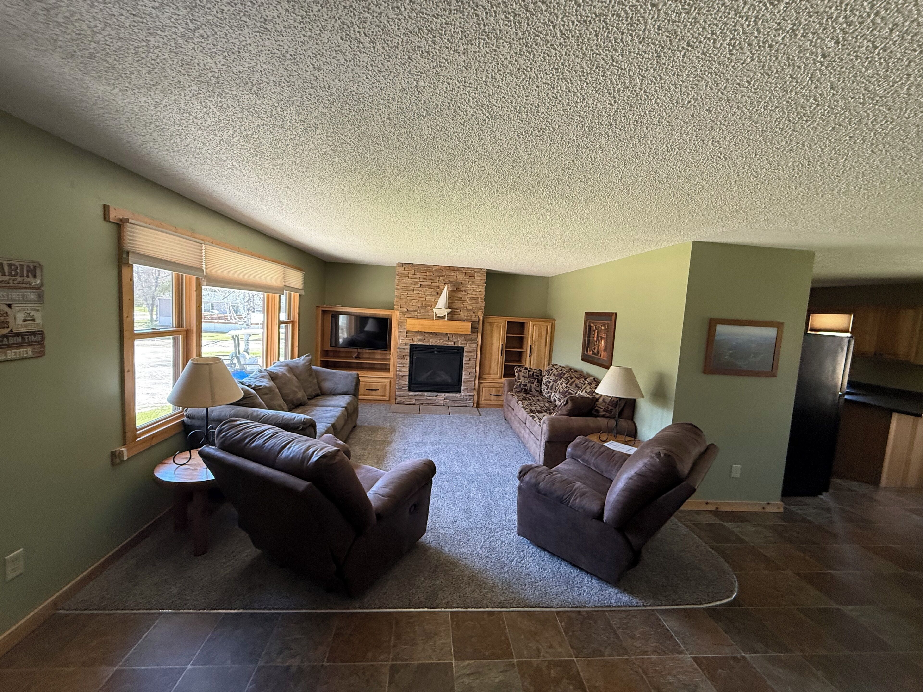 Family Cabin (Birch) | Living area