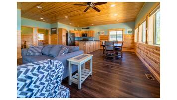 Cabin, Lake View (Sunfish) | In-room dining