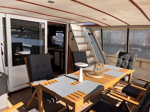 Outdoor dining - Vrbo Property (Lübeck)