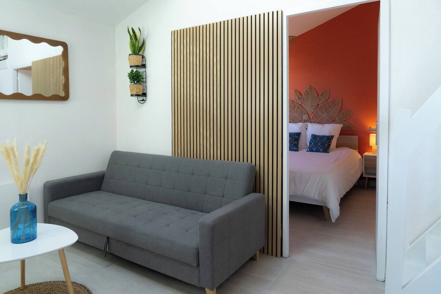 1 chambre, bureau, draps fournis