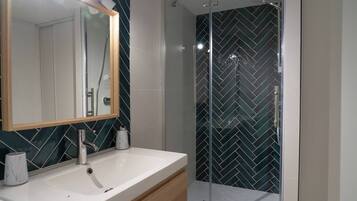 Een douche, een haardroger