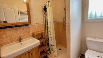 Shower, toilet paper