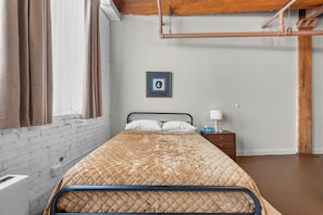 Unclassified image, 3 of 29, button - Freshly renovated Studio Loft in the heart of Corktown. (Detroit)