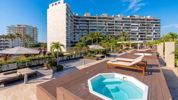 Luxury Apartment | Property grounds