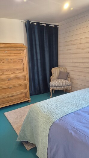 Room - Vrbo Property (Combrit)