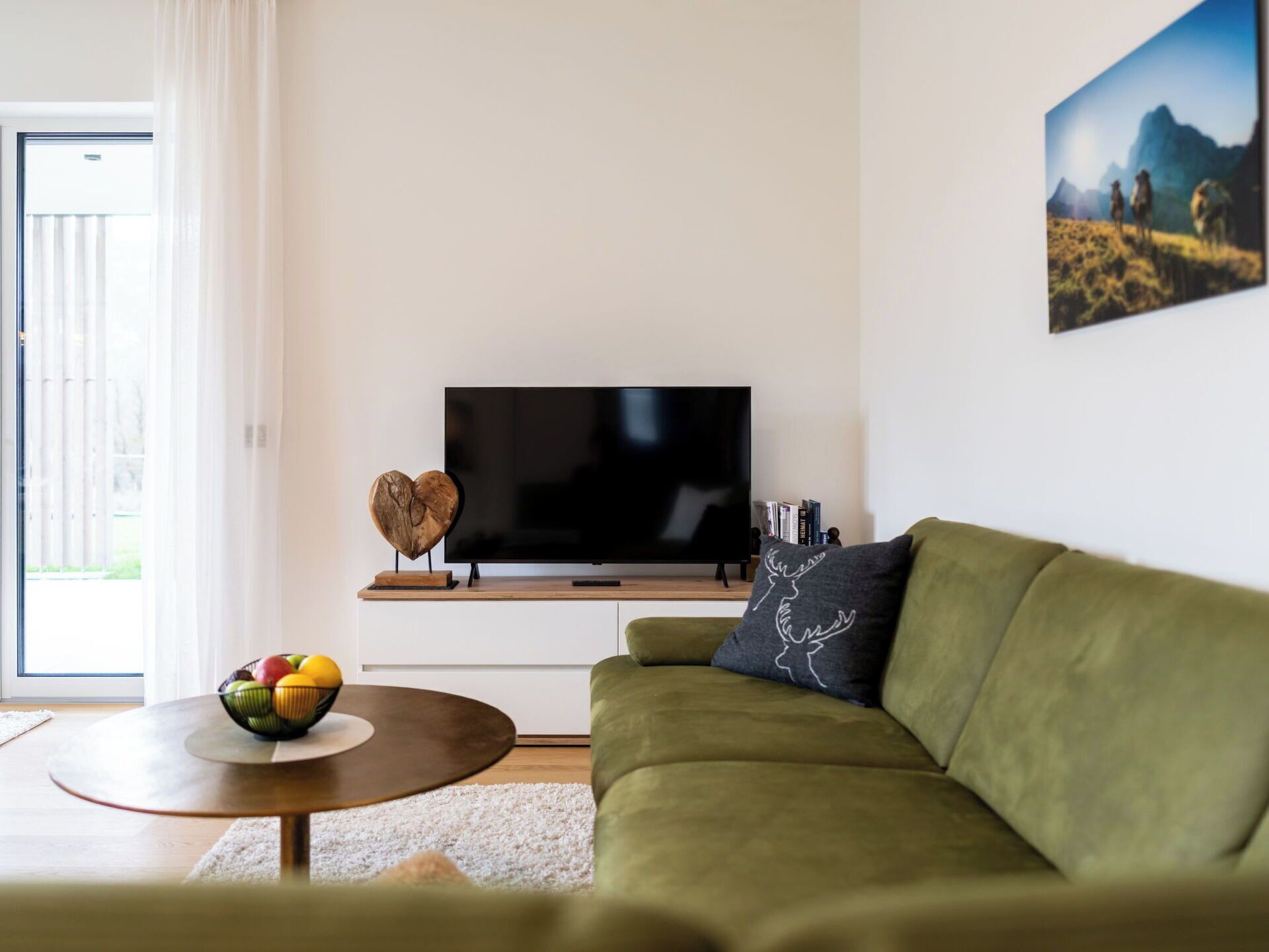 Möbel, Interior Design, Flooring, Couch, Fussboden, Holz, Wohnzimmer, Zimmer, Tabelle, Zuhause