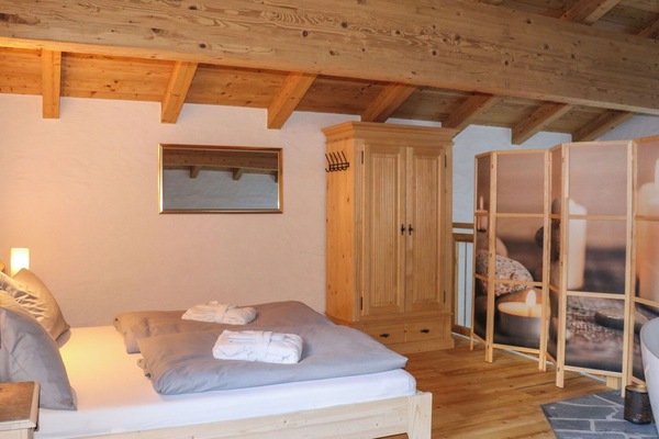 Möbel, Interior Design, Holz, Flooring, Schlafzimmer, Fussboden, Bett, Decke, Zimmer, Beleuchtung