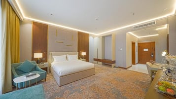 Chambre Double Deluxe, vue ville | Coffres-forts dans les chambres, chambres insonorisées