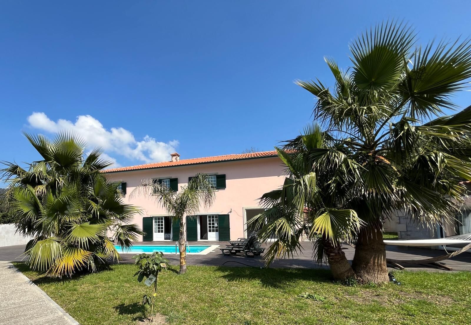 Exterior. Charming room 3 meters from the pool.  Relaxation and comfort guaranteed!