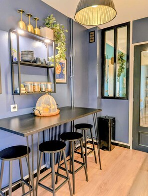 Dining - Vrbo Property (Gouvieux)