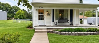 Charming Heartland Porch House
