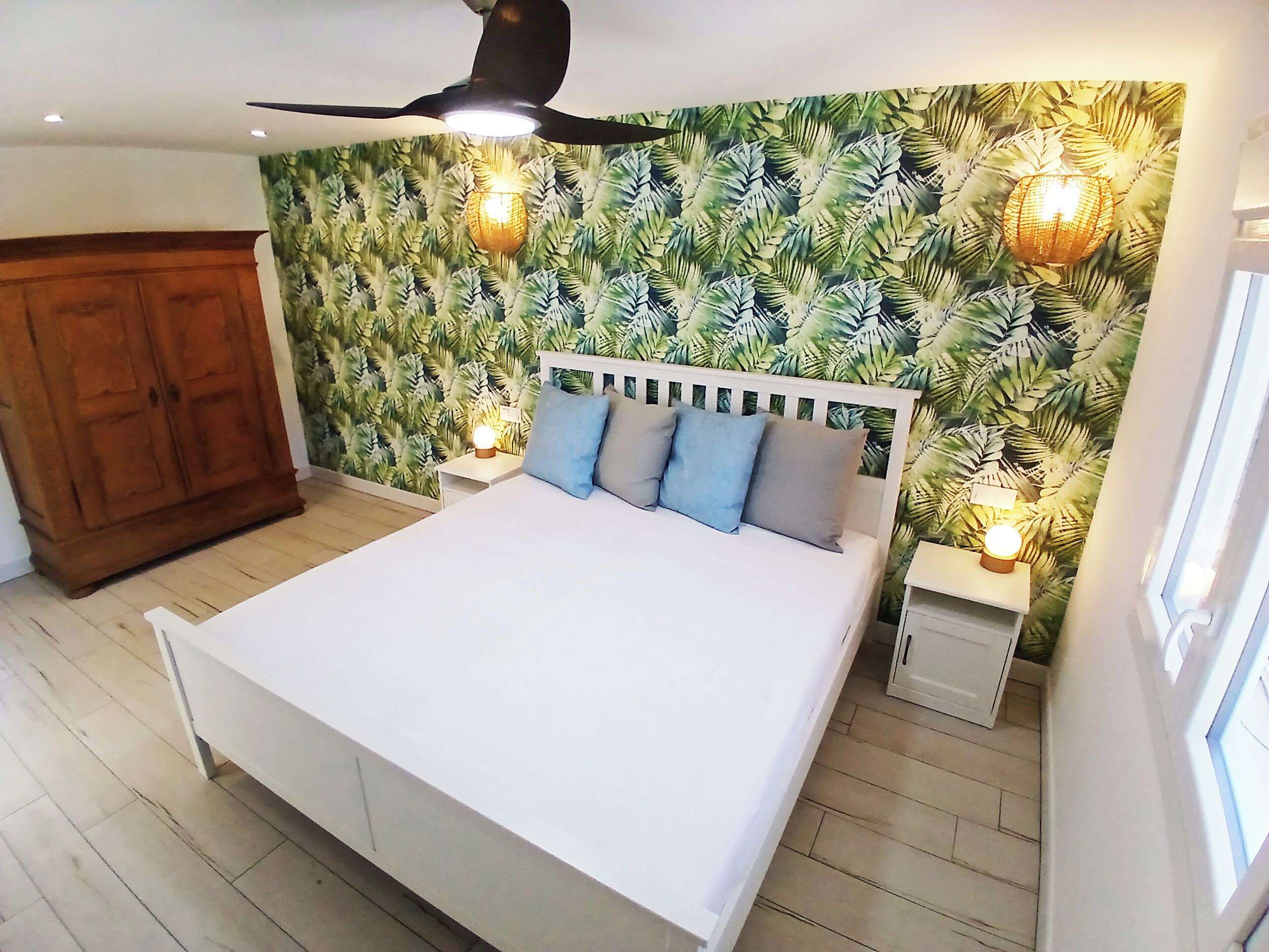 3 bedrooms, iron/ironing board, free WiFi, bed sheets