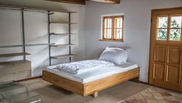 WiFi, bed sheets
