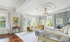 9 bedrooms, free WiFi, bed sheets - Grand Brooklyn Mansion- 9-bedrm 7.5 Bath with AC- next to Prospect Park (Brooklyn)