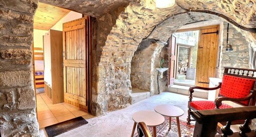 Chambre d’hôtes « L’Adrienne » avec jardin commun et Wi-Fi
