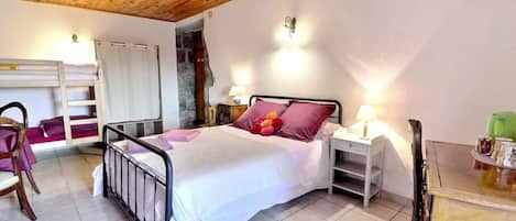 1 bedroom, WiFi, bed sheets