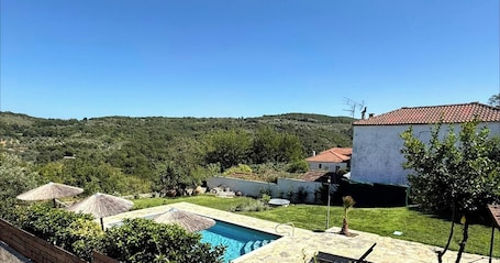 Pool. Xinovrissi Studios Room 6: Mountain & Pool View, Wi-Fi, Air Conditioning