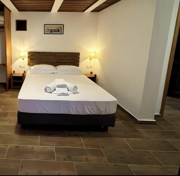 Room - Tsagarakis Guesthouse & Pool Room .5 with Courtyard View, Wi-Fi and Air Conditioning (Xinovrysi)