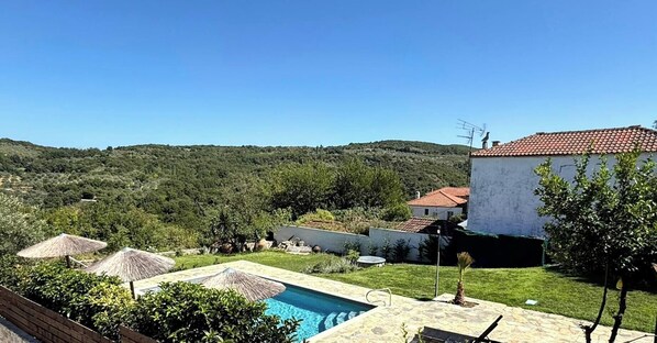 Pool - Tsagarakis Guesthouse & Pool Room.2 with Mountain & Pool View, Wi-Fi, and Air Conditioning (Xinovrysi)