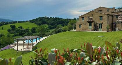 Villa en grès près de Gualdo