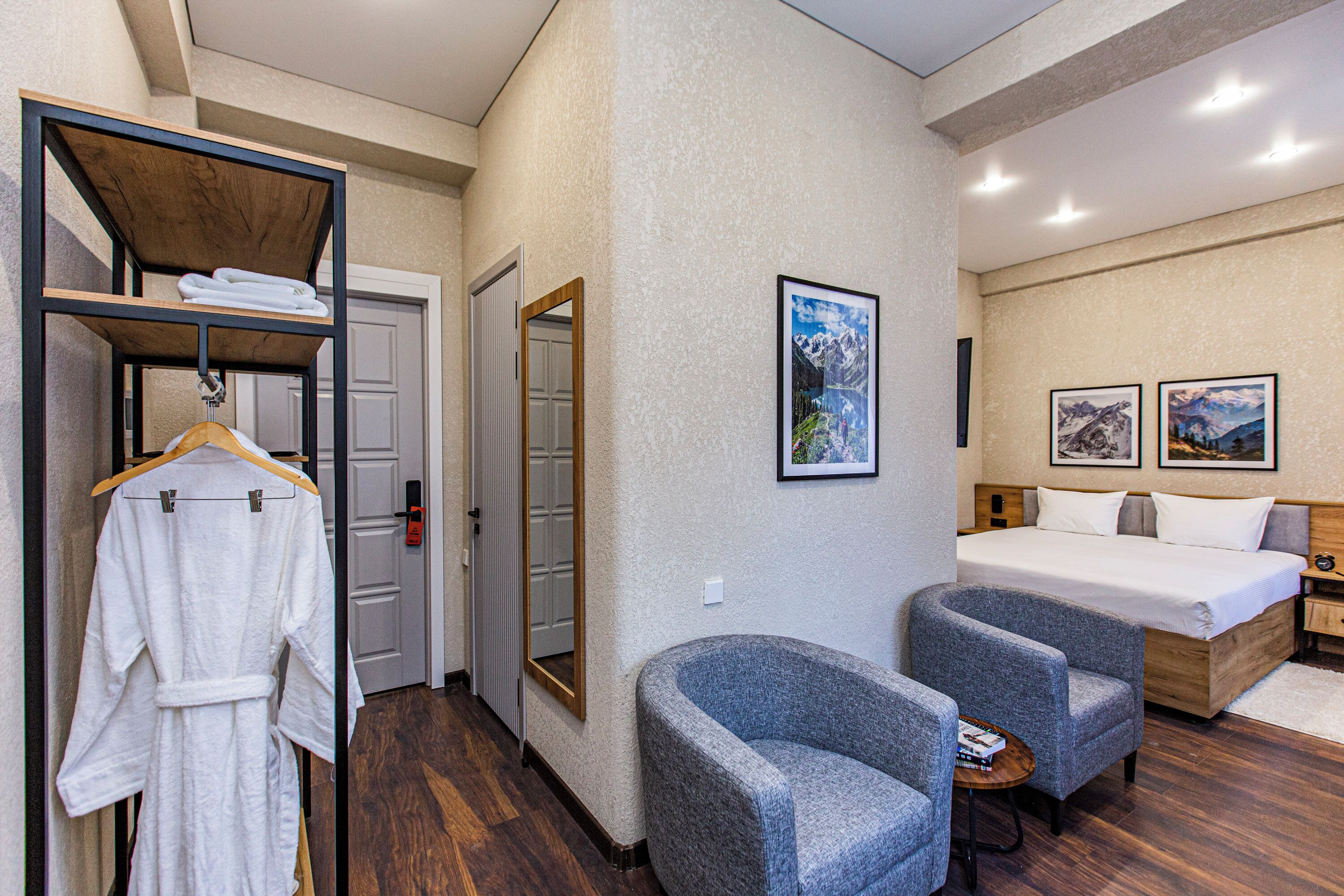 Comfort Double Room | Desk, laptop workspace, iron/ironing board