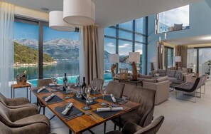 Dining - Villa Opus (Žrnovo)