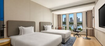 ฮอลิเดย์ อินน์ เอ็กซ์เพรส ถังซาน ฮาร์เบอร์ บาย IHG