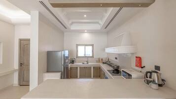 Luxury Villa, 4 Bedrooms | Private kitchen