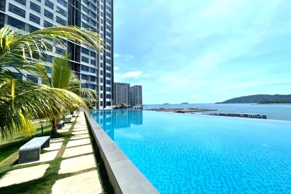 Jesselton Quay Citypads by Kota Kinabalu