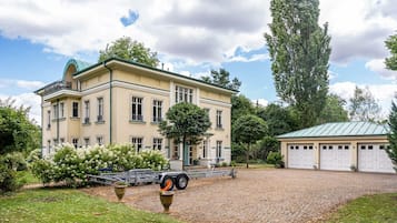 Esterni