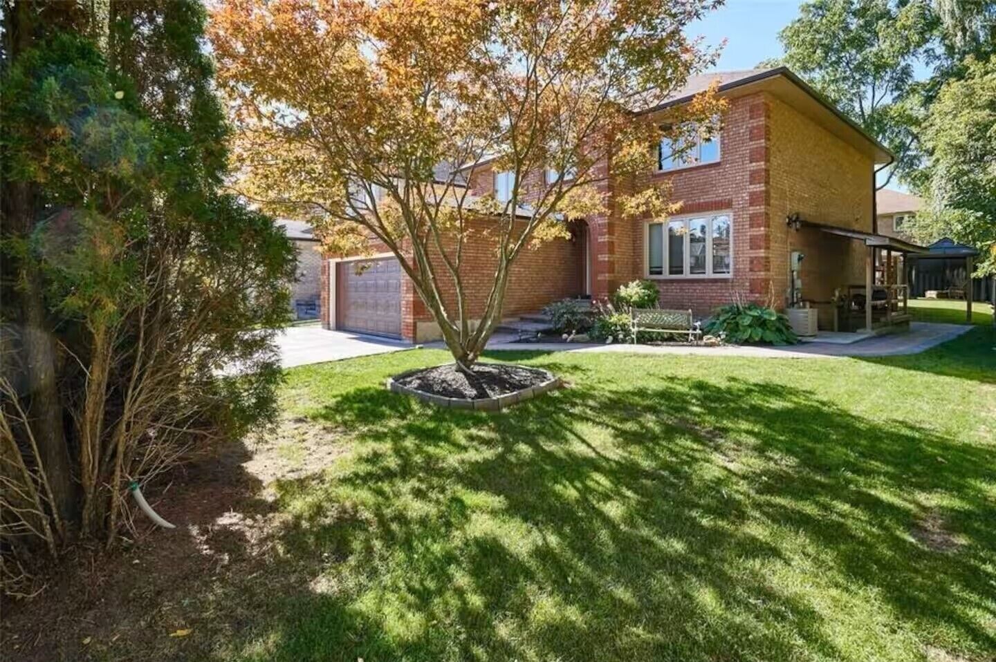 Exterior. Entire Private Suite! Free Parking! Comfortable Stay! Excellent Location!