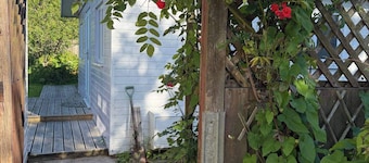 Annex - Sleeps 2 - Parking