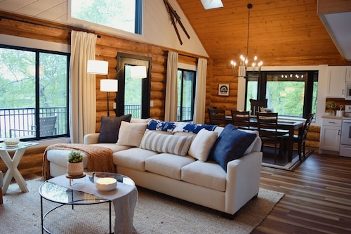 Arla’s Pond Cottage - Scandinavian-Inspired Luxury in the Heart of Crosslake, MN