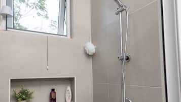Bruser, hÄndklÊder, SÊbe, Toiletpapir