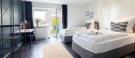Iron/ironing board, WiFi, bed sheets