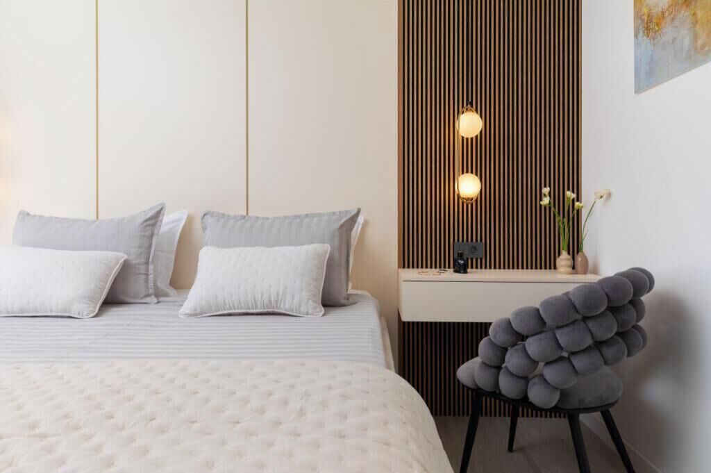 5 habitaciones, tabla de planchar con plancha, wifi y ropa de cama 
