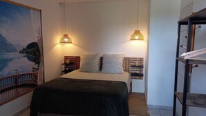 1 bedroom, WiFi, bed sheets - Romantic Getaway in the Basque Country - Private Terrace - Nature and Tranquility (Bidache)