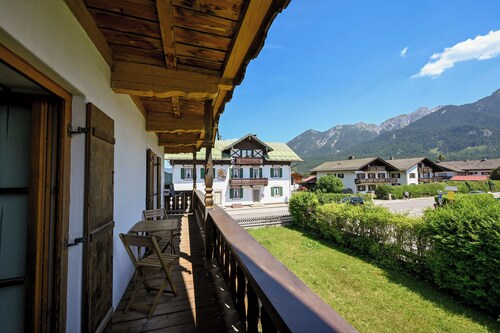 Alpenvilla Liboria Wallgau Ferienhaus 220qm Sauna und Hobbyraum