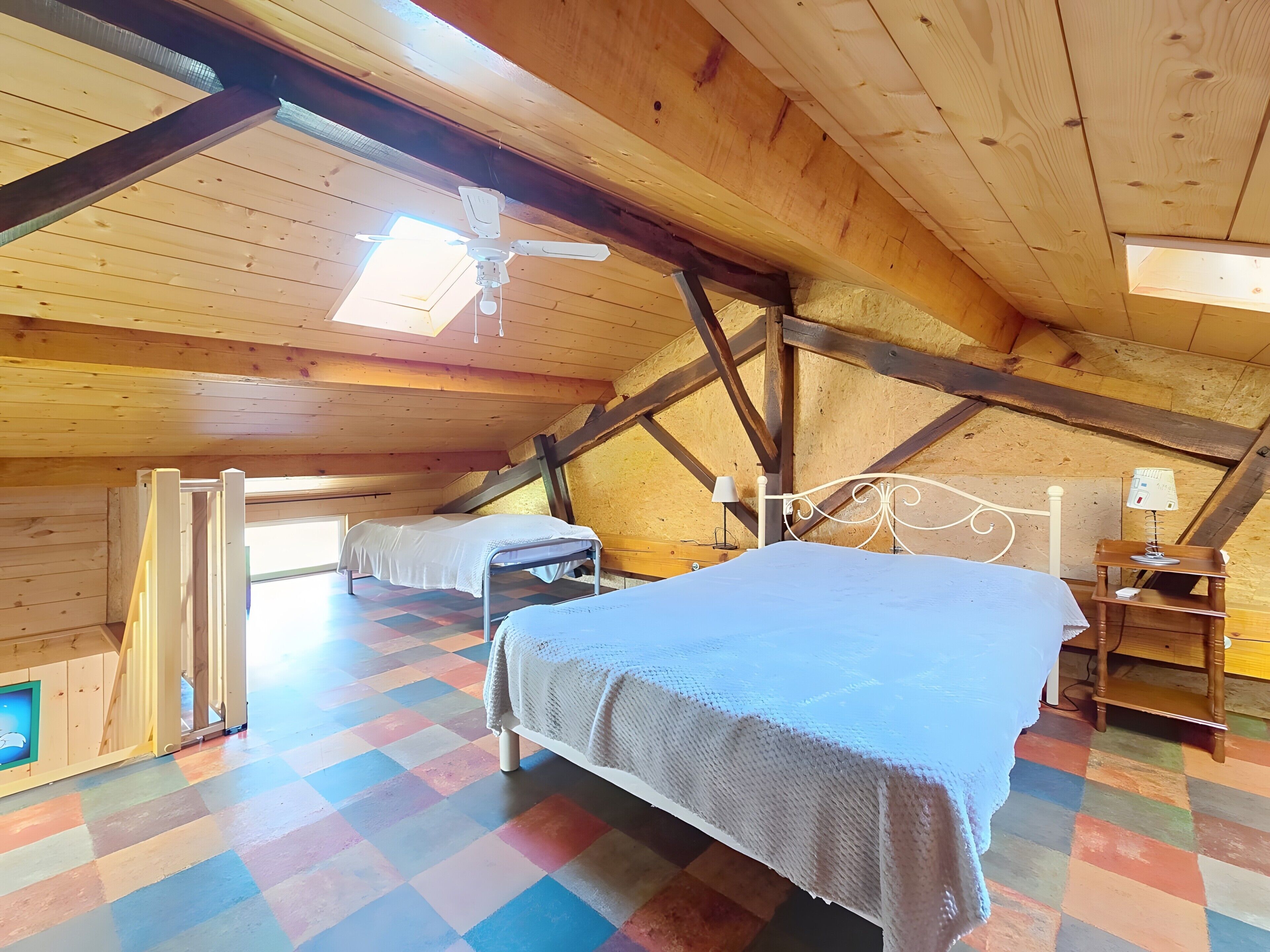 2 chambres, fer et planche à repasser