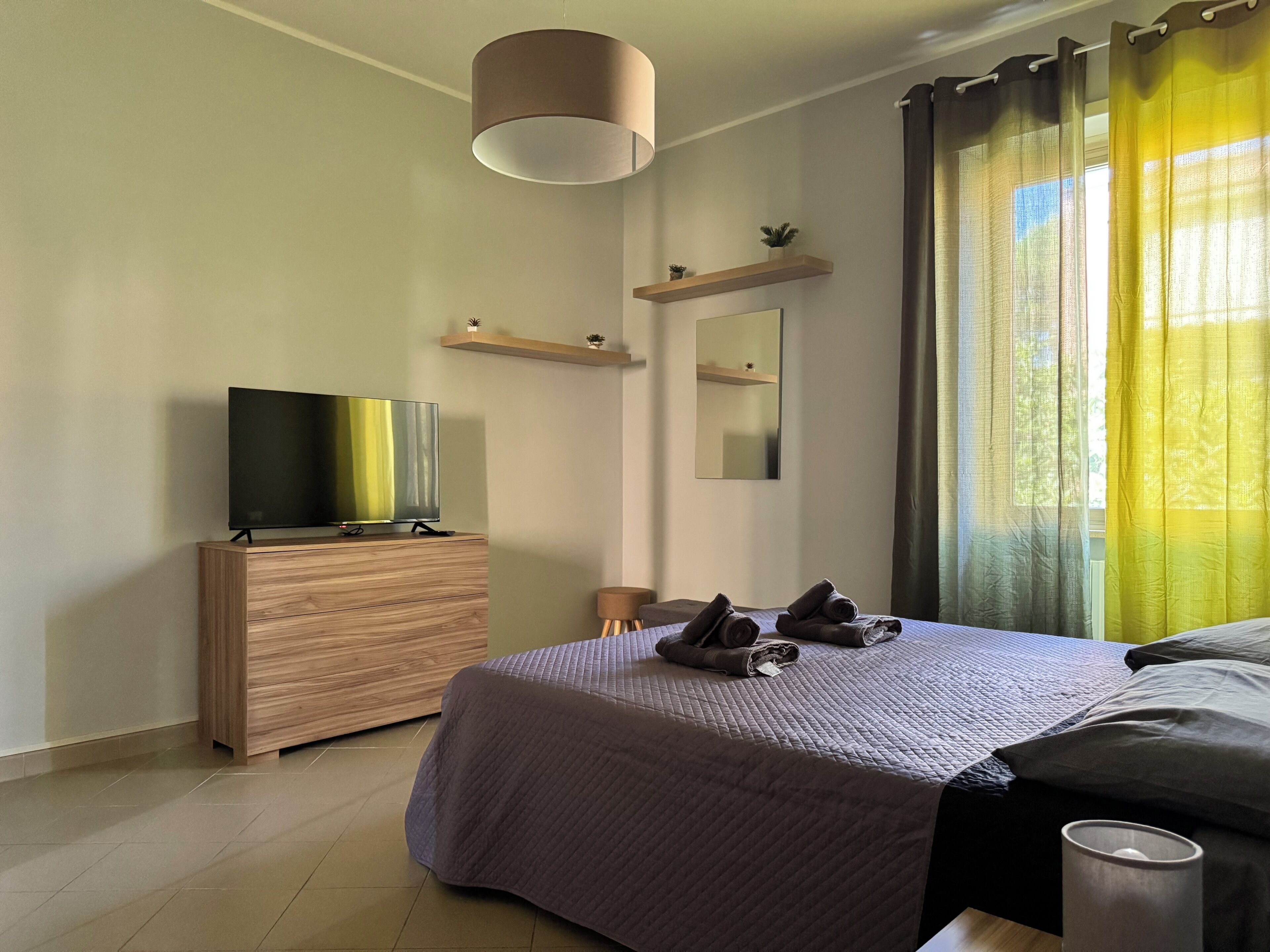 2 chambres, fer et planche à repasser, lit parapluie, Wi-Fi gratuit