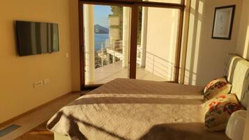 Superior Villa, Balcony, Sea View | In-room safe, WiFi (free)