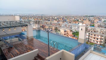 Rooftop pool
