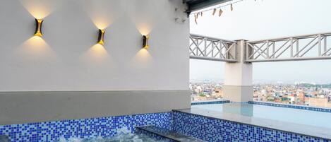 Piscine sur le toit