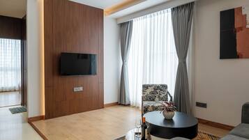 Apartment, 2 Bedrooms, City View | Living area