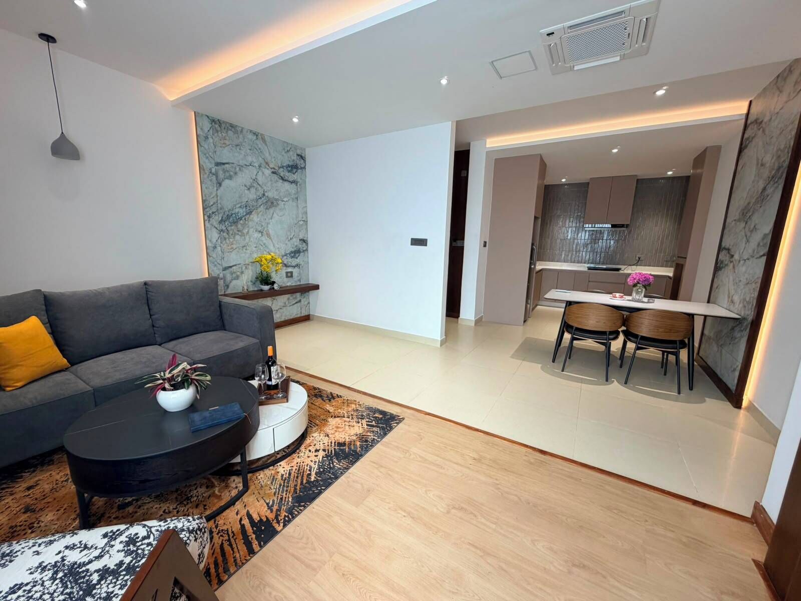 Apartment, 2 Bedrooms, City View | Living area