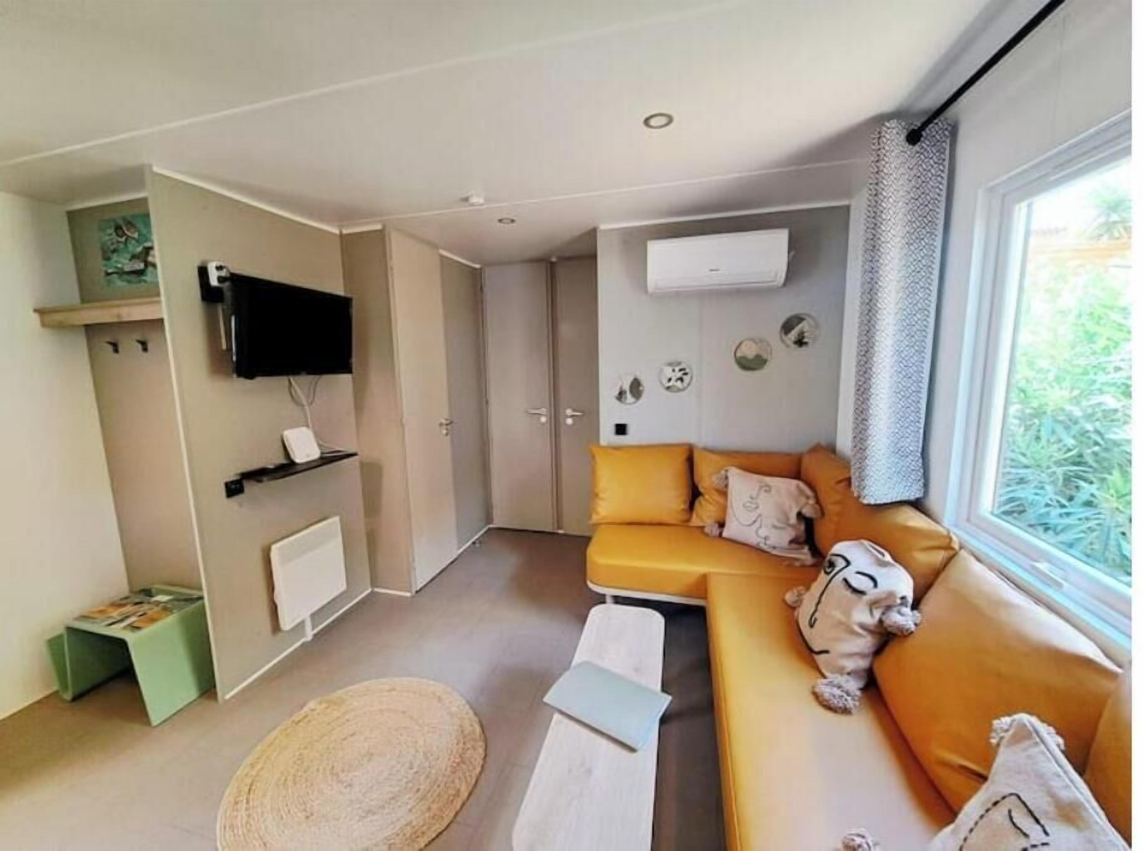 Bungalow Chic: Terrasse Privée, Barbecue & Piscine - La Crau