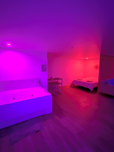 La fabrique des rêves (Appartements avec jacuzzi privatif)